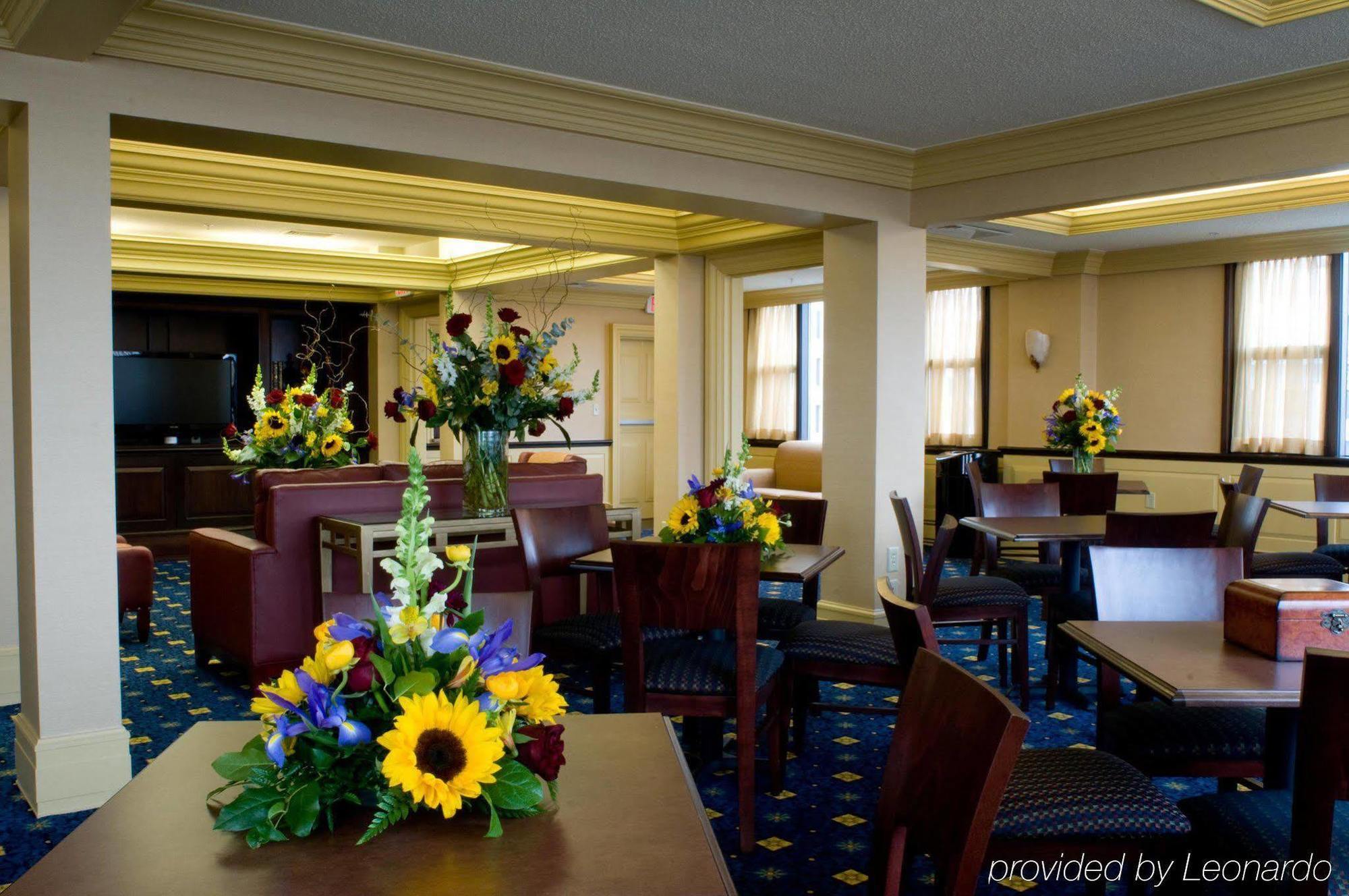 Hampton Inn & Suites Providence Downtown Restaurant photo